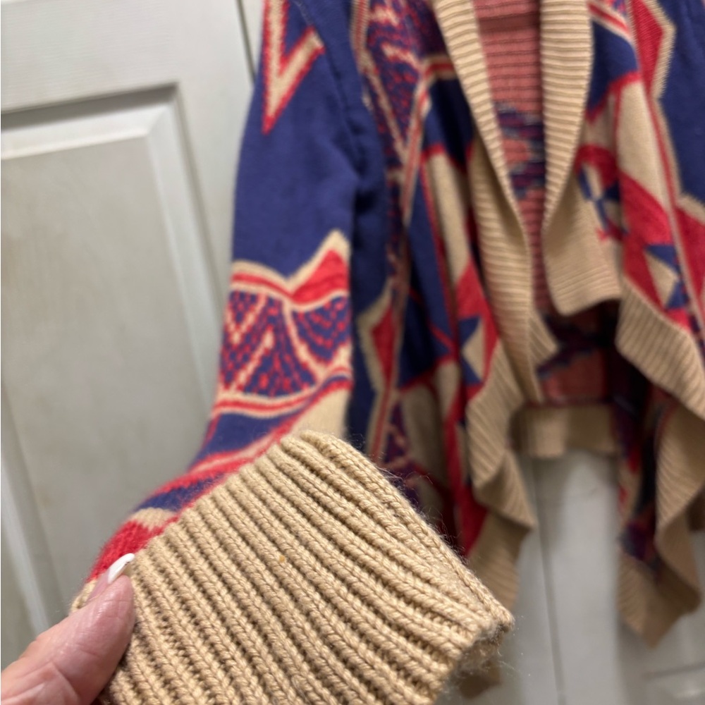 Shrug sweater - Picture 2 of 5